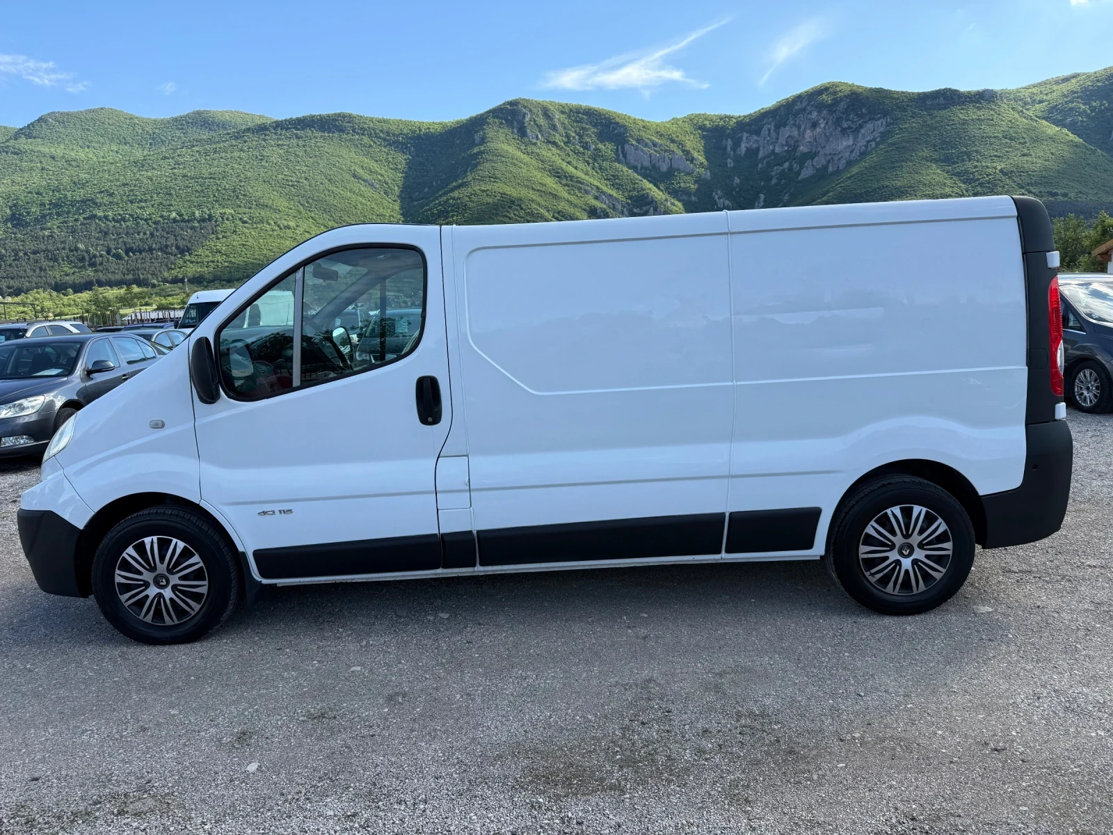 Opel Vivaro 2.0 D 114 к.с. ДЪЛГА БАЗА ЕВРО 5, снимка 8 - Бусове и автобуси - 54542036
