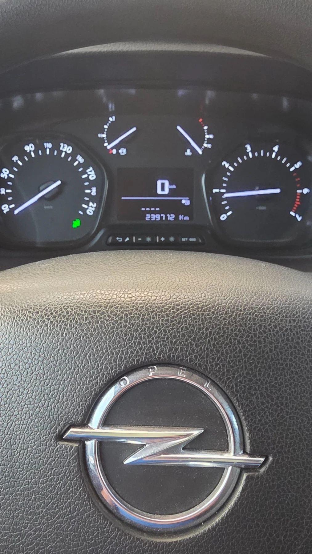 Opel Vivaro, снимка 10 - Бусове и автобуси - 56024482