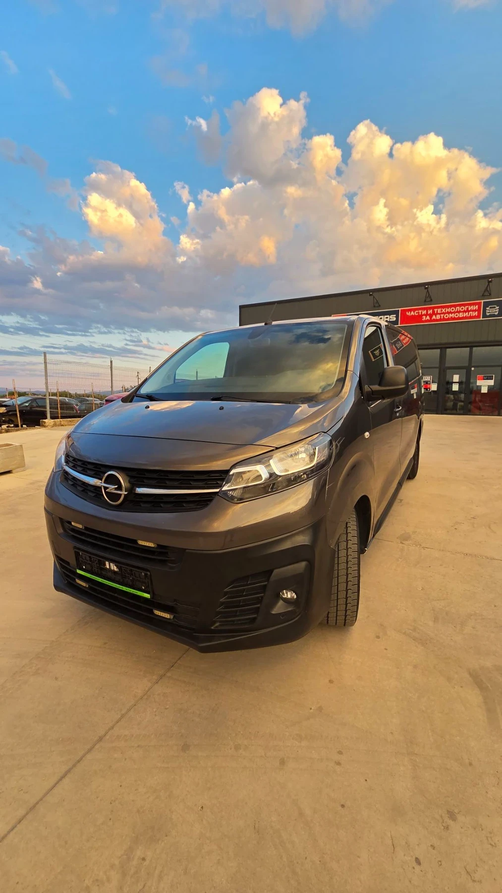 Opel Vivaro, снимка 3 - Бусове и автобуси - 56024482