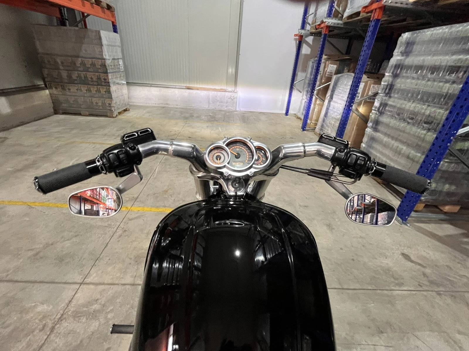 Harley-Davidson V-Rod  - изображение 8