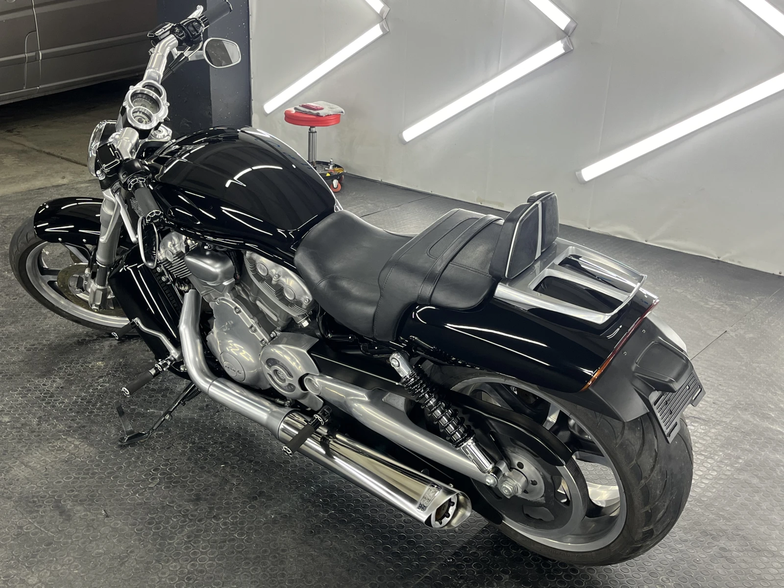 Harley-Davidson V-Rod  - изображение 6