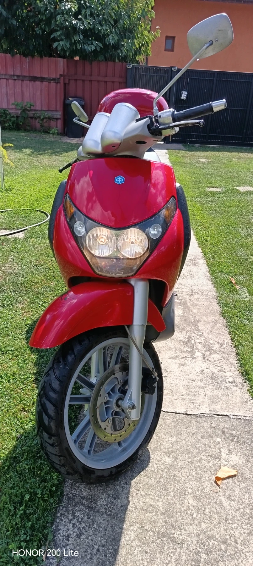 Piaggio Beverly 200, снимка 8 - Мотоциклети и мототехника - 56172030