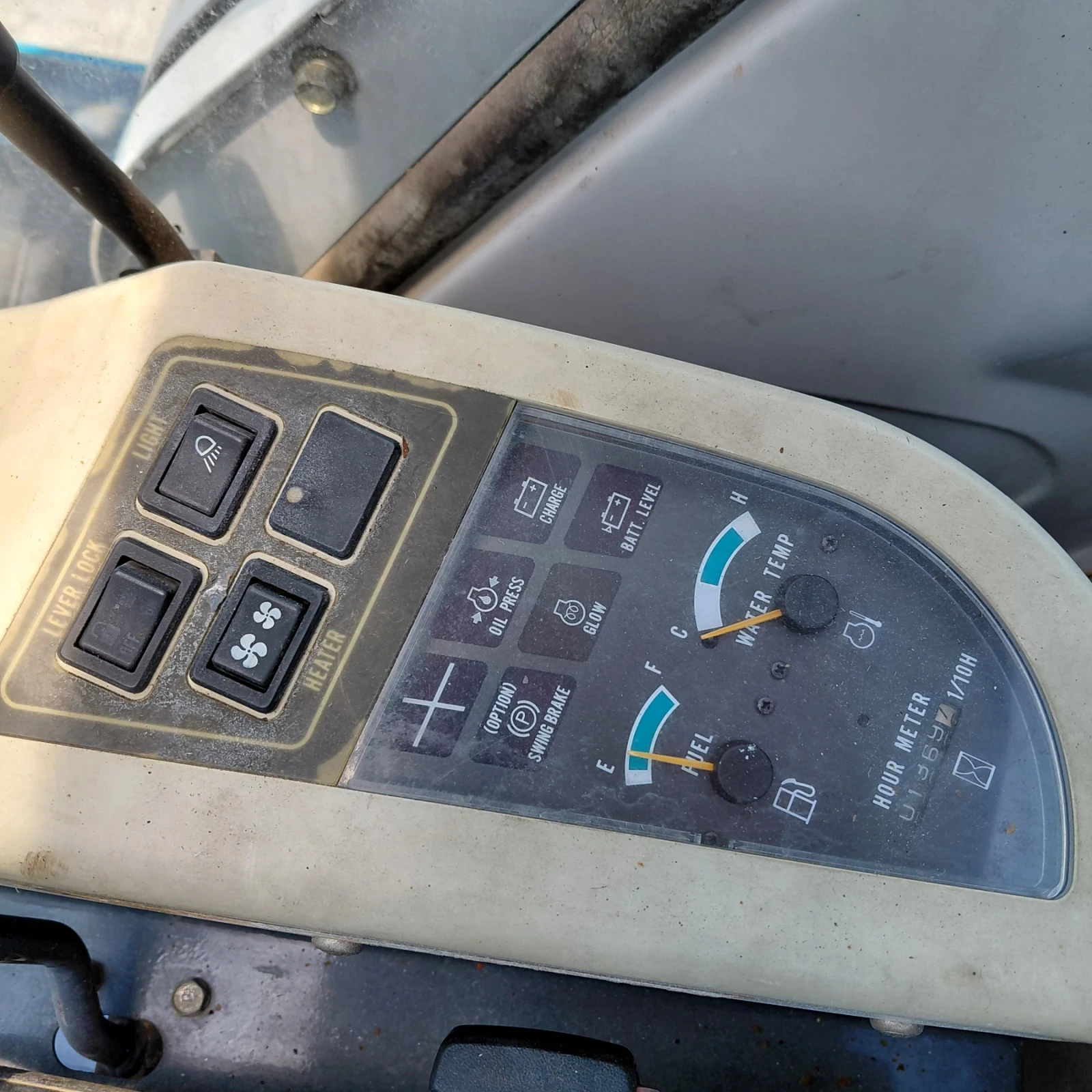 Багер Hitachi IHI 30J * 1300 МОТОЧАСА * 29 К.С. ISUZU * , снимка 12 - Индустриална техника - 53795360