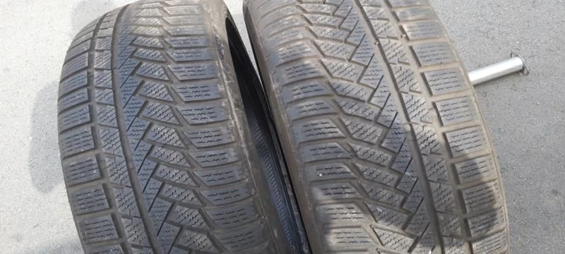 Гуми Зимни 225/45R18, снимка 2 - Гуми и джанти - 29858108