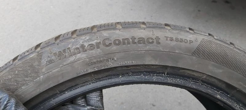 Гуми Зимни 225/45R18, снимка 7 - Гуми и джанти - 29858108