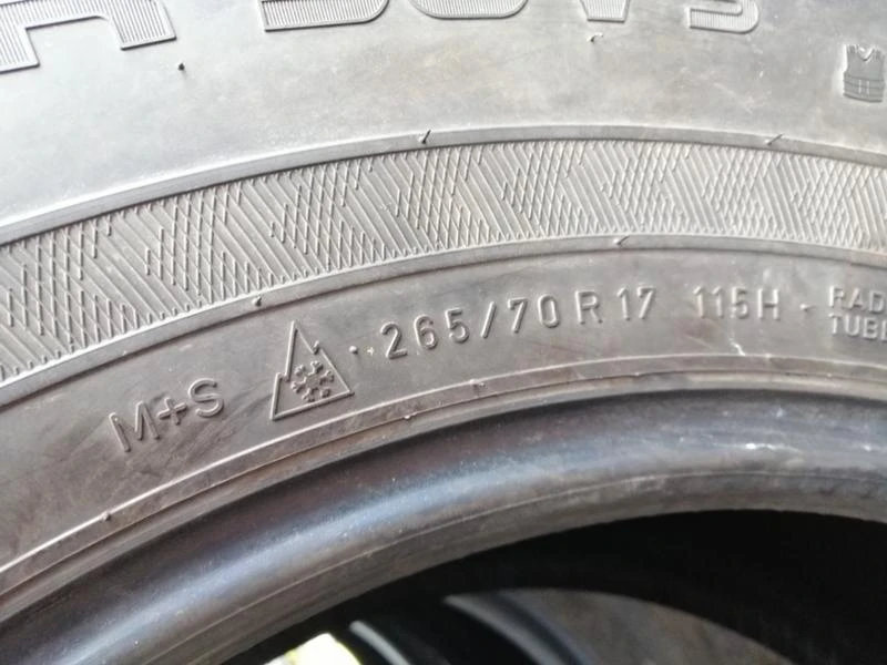 Гуми Зимни 265/70R17, снимка 2 - Гуми и джанти - 35035864