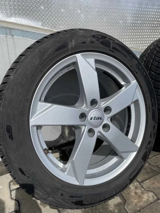 Гуми с джанти Vredestein 250/50R17, снимка 1 - Гуми и джанти - 47260123