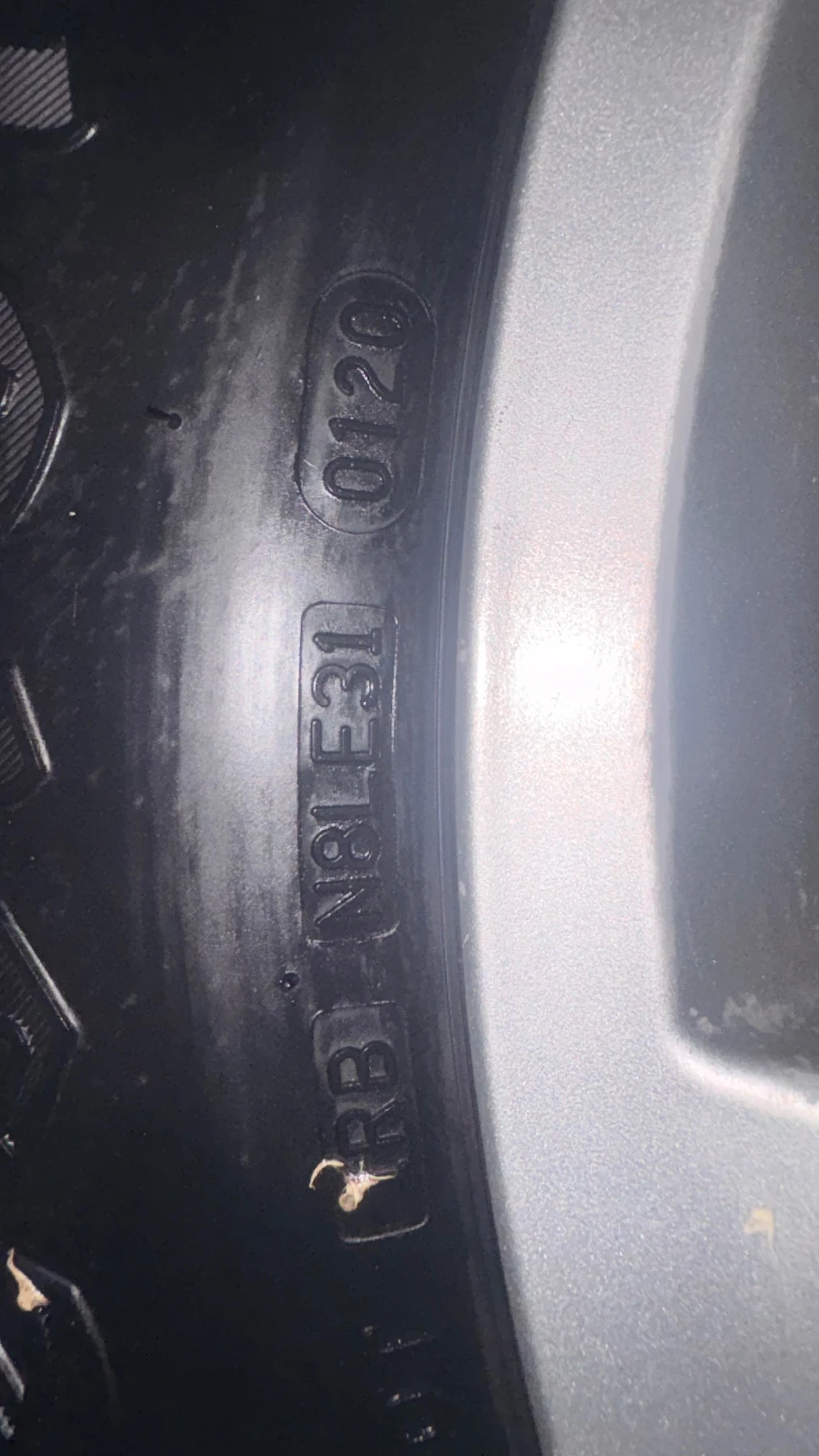 Гуми с джанти Firestone 275/55R19, снимка 2 - Гуми и джанти - 55596087
