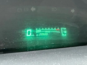 Toyota Yaris 1.0i - KLIMATIK, снимка 9