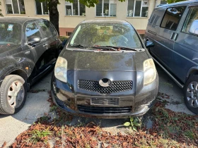 Toyota Yaris 1.0i - KLIMATIK, снимка 2