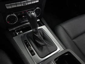 Mercedes-Benz C 200 Cgi AvantGarde, снимка 9