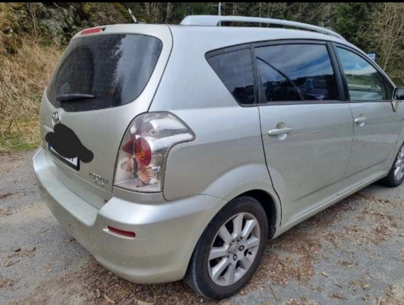 Toyota Corolla verso 2.2 136к d4d, снимка 2 - Автомобили и джипове - 46829776