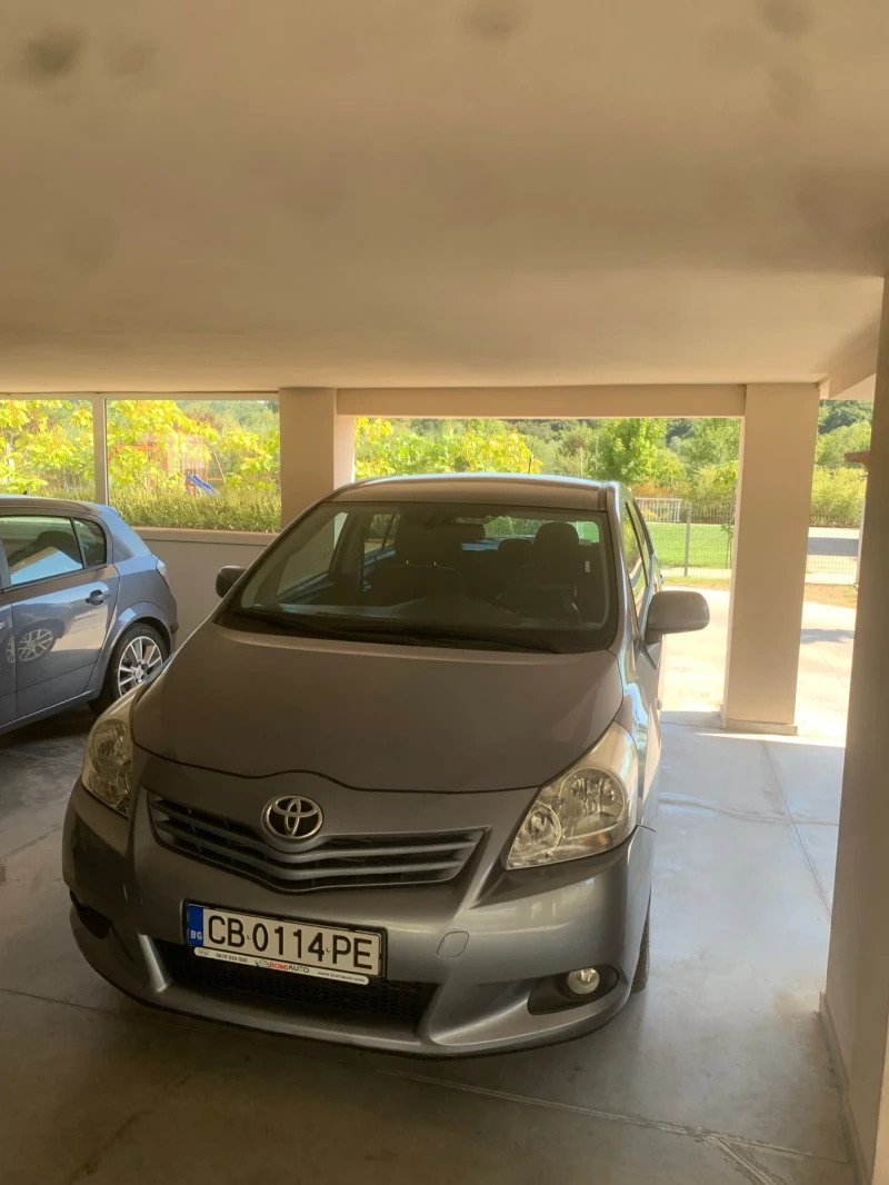 Toyota Verso 2.2 Дизел, снимка 1 - Автомобили и джипове - 47780806