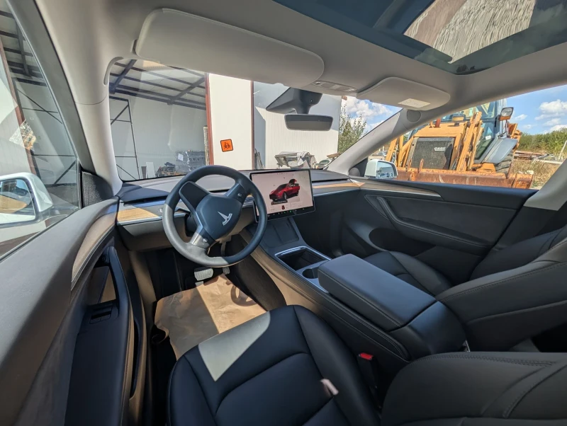 Tesla Model Y LR AWD, снимка 9 - Автомобили и джипове - 51845072