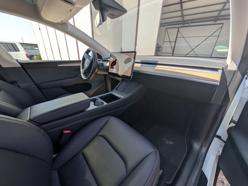 Tesla Model Y LR AWD, снимка 13 - Автомобили и джипове - 51845072