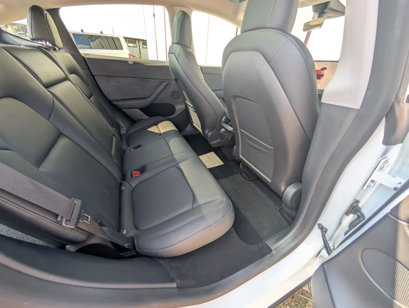 Tesla Model Y LR AWD, снимка 11 - Автомобили и джипове - 51845072