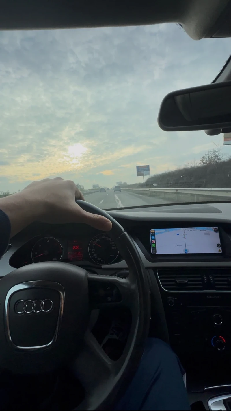 Audi A4, снимка 7 - Автомобили и джипове - 52665954