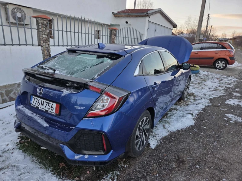 Honda Civic 1.5 Turbo, снимка 10 - Автомобили и джипове - 53405973