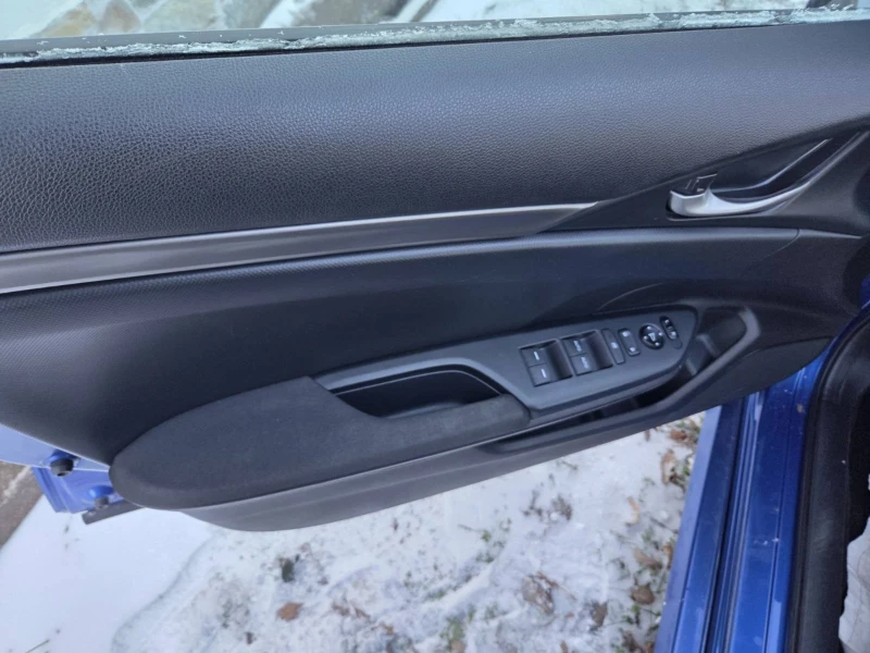 Honda Civic 1.5 Turbo, снимка 17 - Автомобили и джипове - 53405973