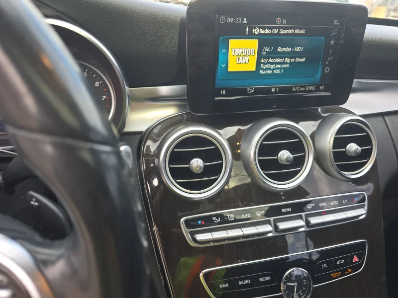 Mercedes-Benz C 300 4MATIC, снимка 12 - Автомобили и джипове - 53492090