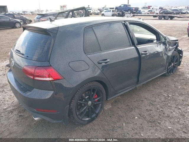 VW Golf GTI 2.0T AUTOBAHN CARFAX АВТО КРЕДИТ , снимка 8 - Автомобили и джипове - 49606552