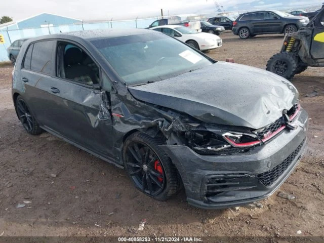 VW Golf GTI 2.0T AUTOBAHN CARFAX АВТО КРЕДИТ , снимка 4 - Автомобили и джипове - 49606552