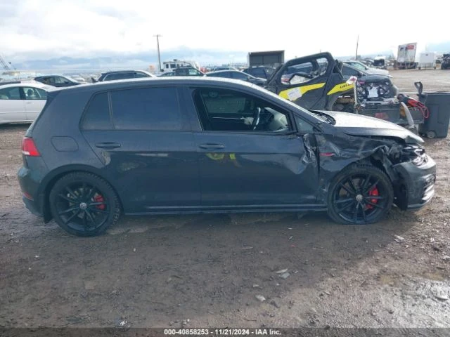 VW Golf GTI 2.0T AUTOBAHN CARFAX АВТО КРЕДИТ , снимка 5 - Автомобили и джипове - 49606552