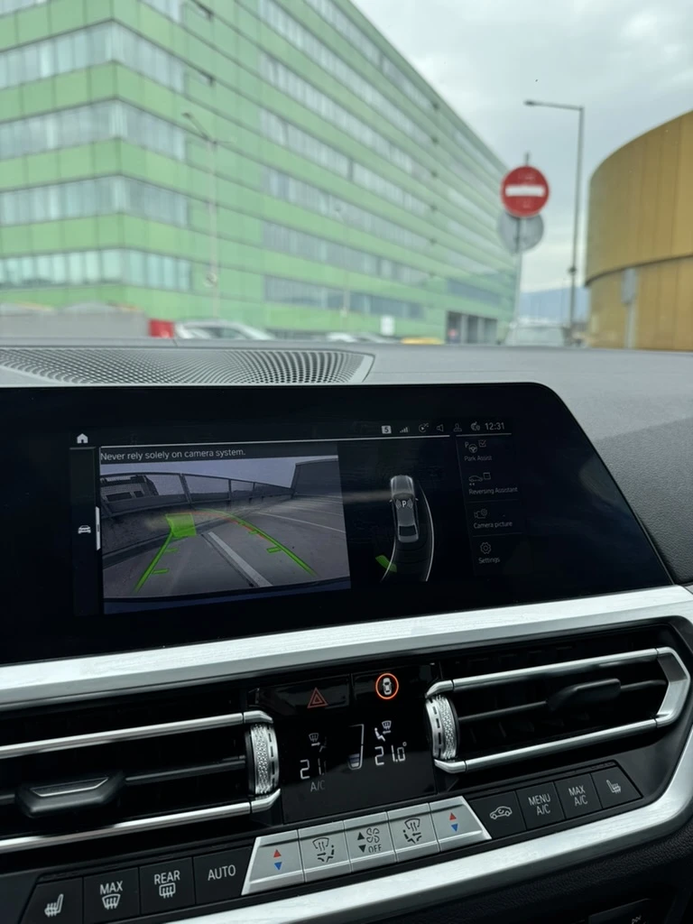 BMW 320 Xdrive, снимка 13 - Автомобили и джипове - 54219523