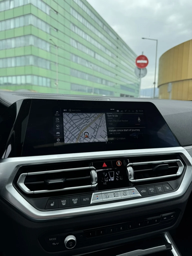 BMW 320 Xdrive, снимка 14 - Автомобили и джипове - 54219523