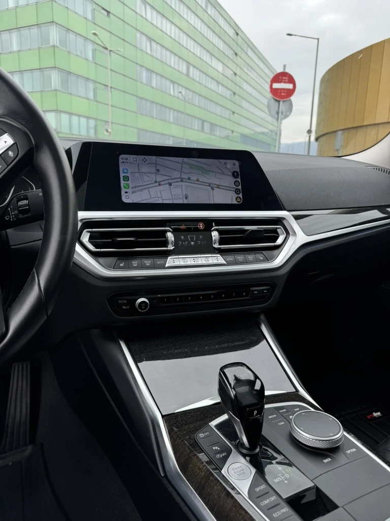 BMW 320 Xdrive, снимка 11 - Автомобили и джипове - 54219523