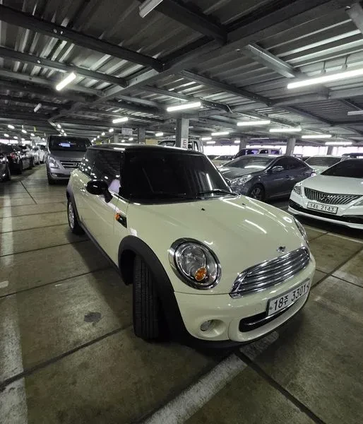 Mini Cooper D Basic 2Nd Generation, снимка 13 - Автомобили и джипове - 55011187