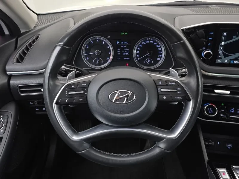 Hyundai Sonata 2.0 Premium, снимка 13 - Автомобили и джипове - 56130557