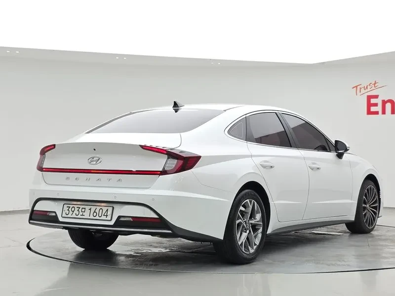 Hyundai Sonata 2.0 Premium, снимка 2 - Автомобили и джипове - 56130557