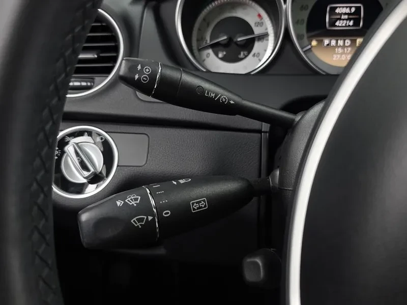 Mercedes-Benz C 200 Cgi AvantGarde, снимка 17 - Автомобили и джипове - 56590260