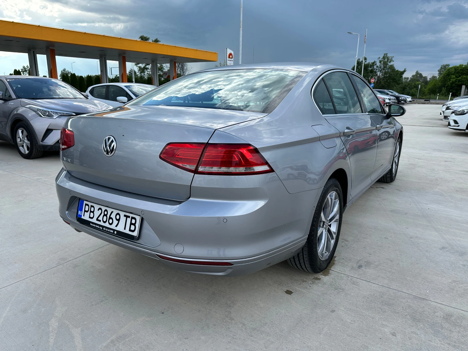 VW Passat В-Гаранция-Business-2.0TDI-А/Т-150кс. - изображение 5