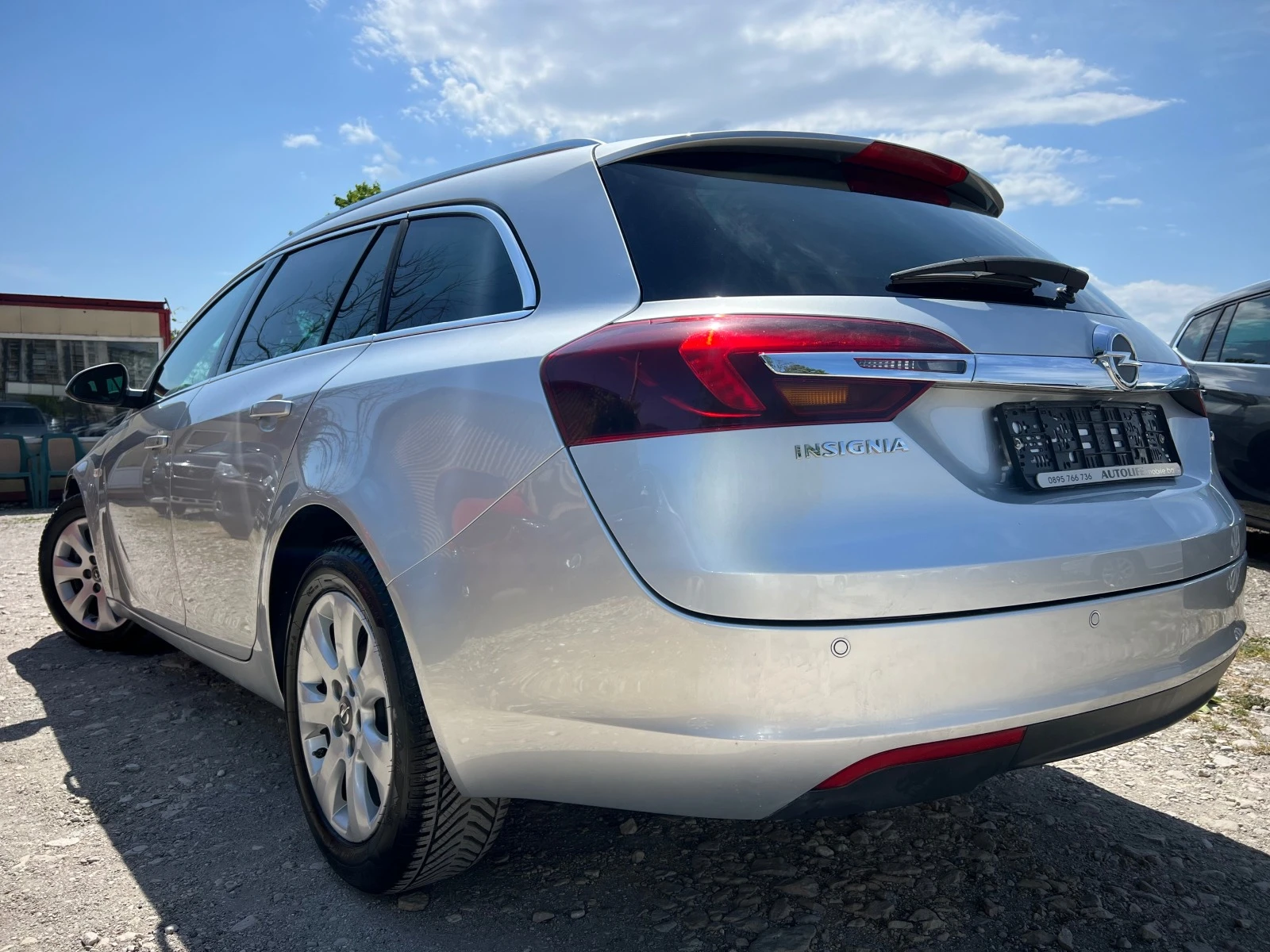 Opel Insignia SPORTS TOURER - изображение 4