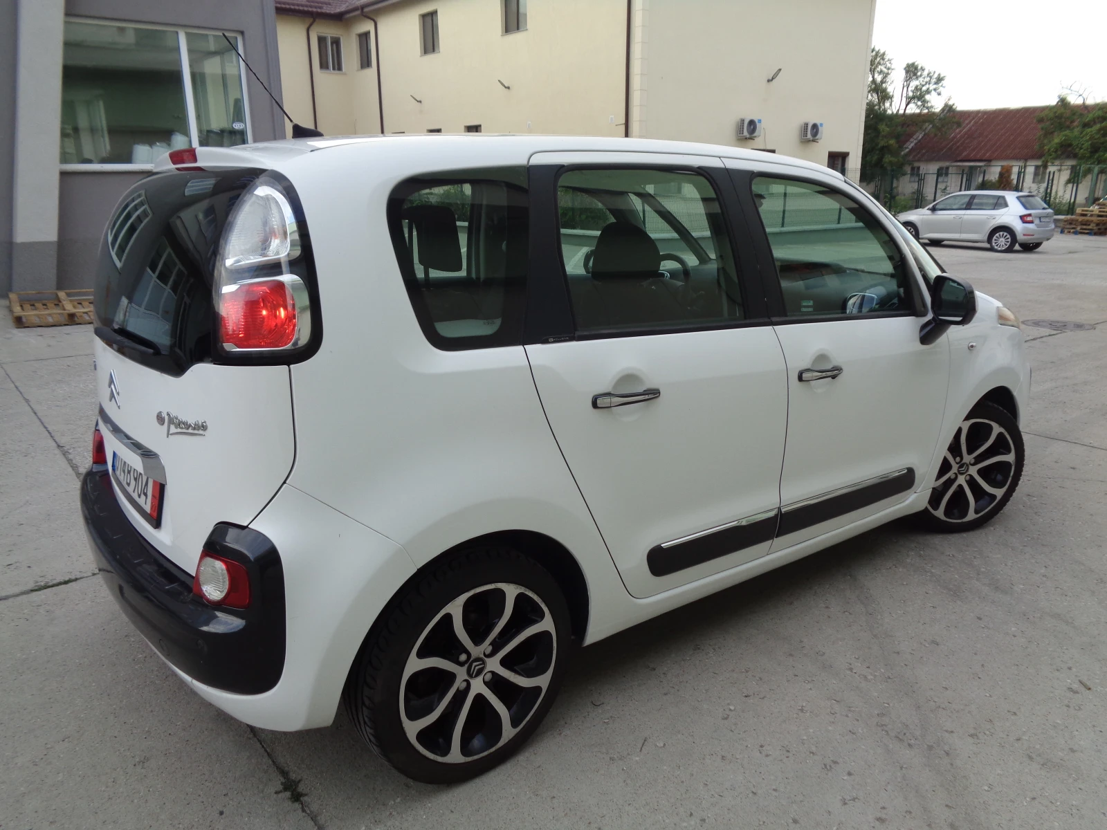 Citroen C3 Picasso 1.4-16V-EXCLUSIVE-ЛИЗИНГ - изображение 3