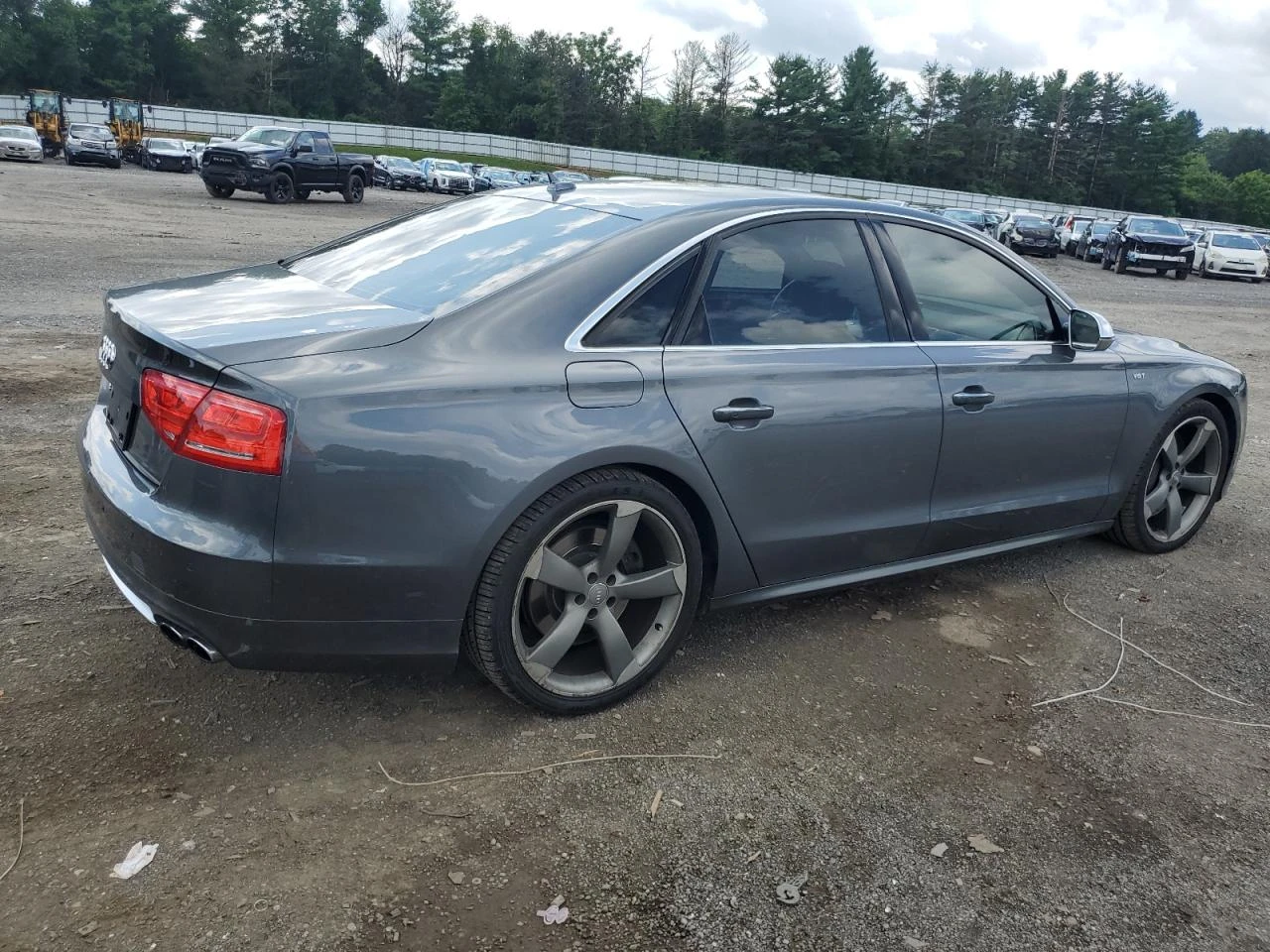 Audi S8 QUATTRO* BOSE* MASSAGE* KEYLESS* CARBON* РЕАЛНИ КМ - изображение 6