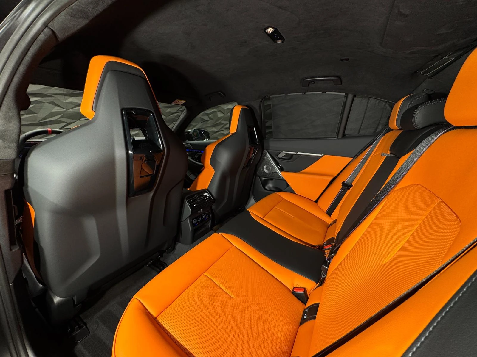 BMW M5 G90 Ceramic* B&W* Carbon* Ultimate Package - изображение 8