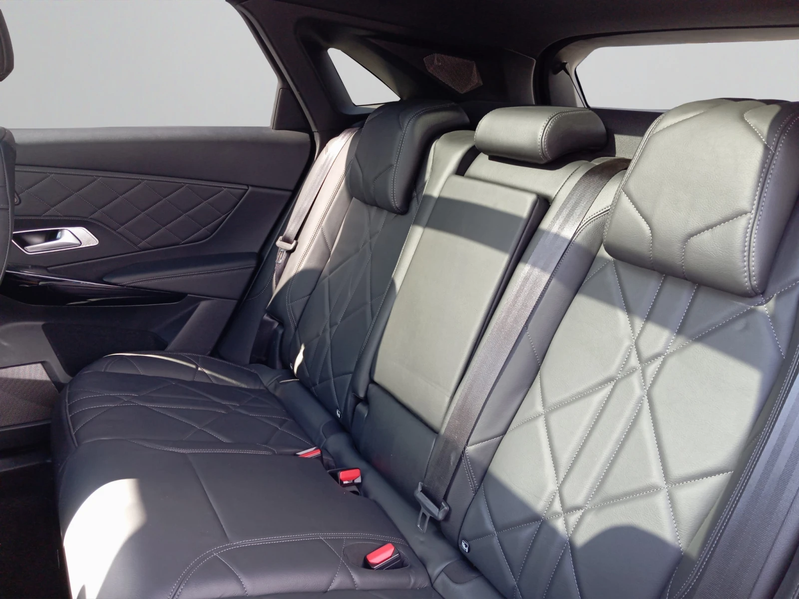 DS DS 7 CROSSBACK RIVOLI E-TENSE 4X4 | Mobile.bg � ����������� 12