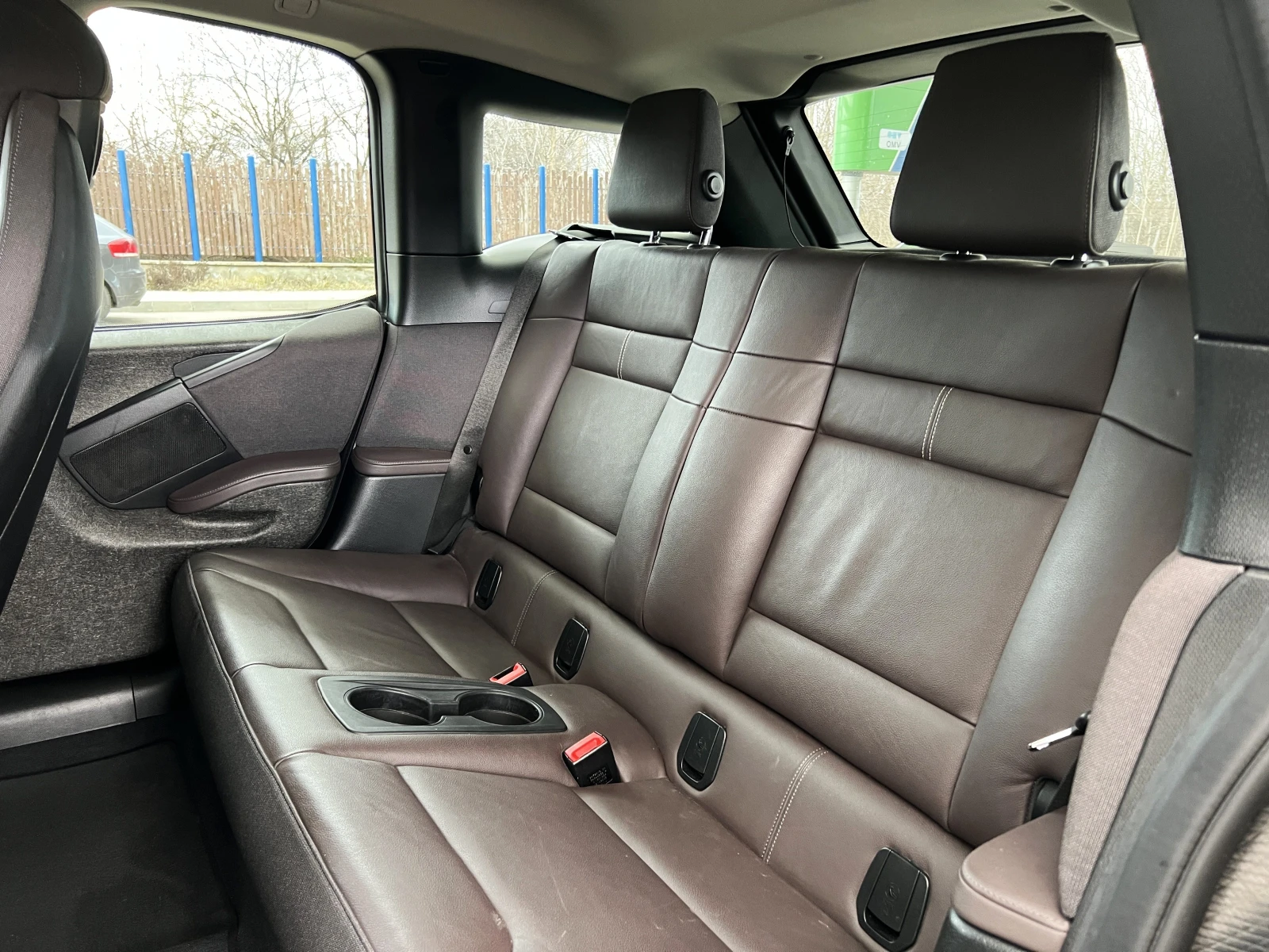 BMW i3 S/EDITION UNIQUE FOREVER/1OF2000/H&K/CAMERA/, снимка 15 - Автомобили и джипове - 53724006