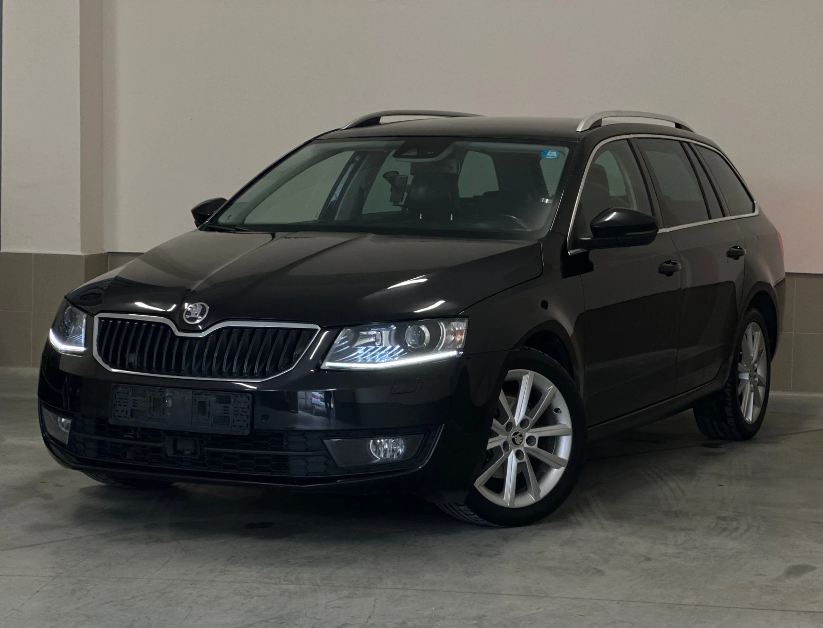 Skoda Octavia 2.00D/150/AMBIENT/360/Full* LED/КОЖА/FULL/Обслужен, снимка 2 - Автомобили и джипове - 54060770
