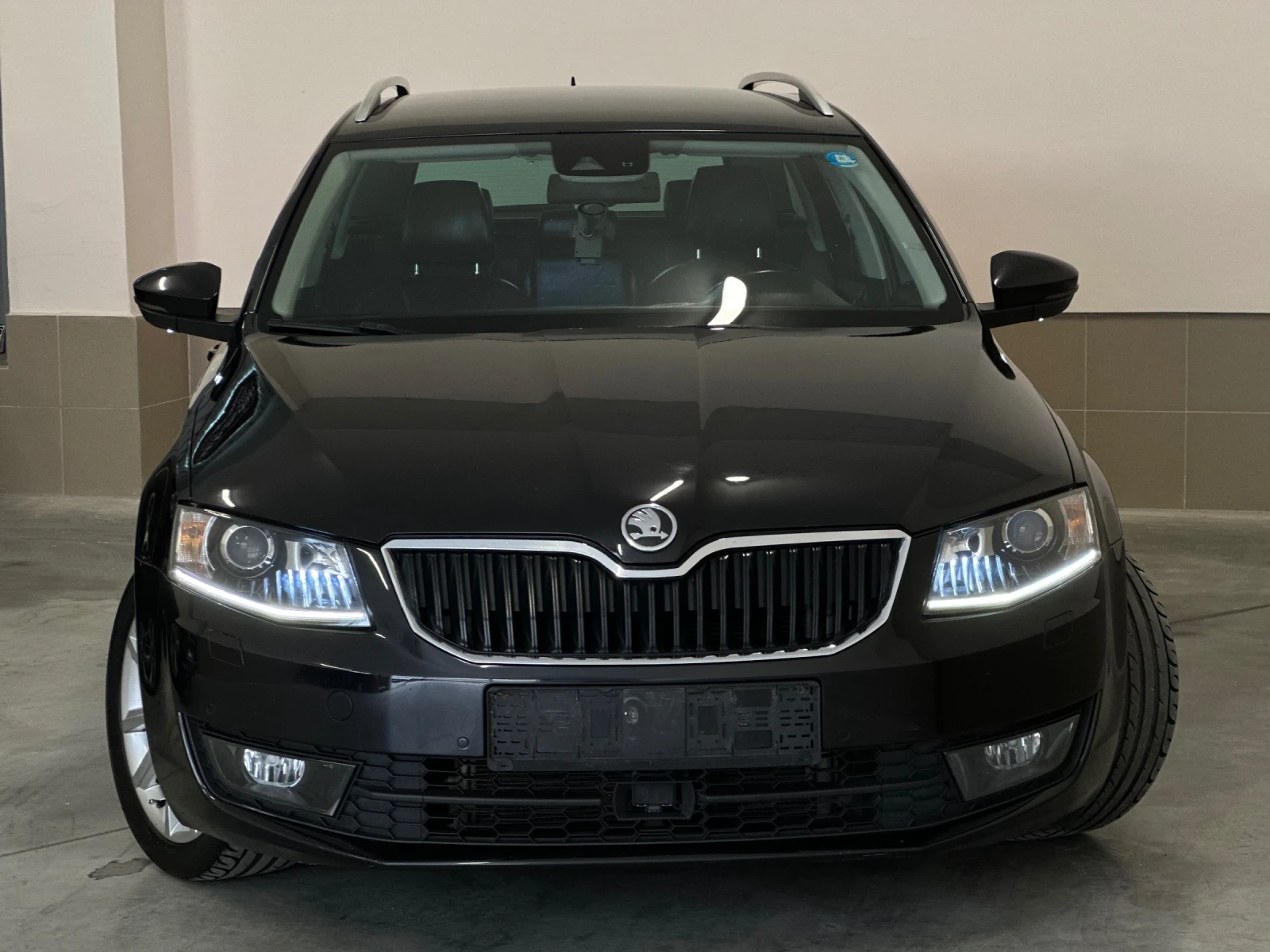Skoda Octavia 2.00D/150/AMBIENT/360/Full* LED/КОЖА/FULL/Обслужен, снимка 5 - Автомобили и джипове - 54060770