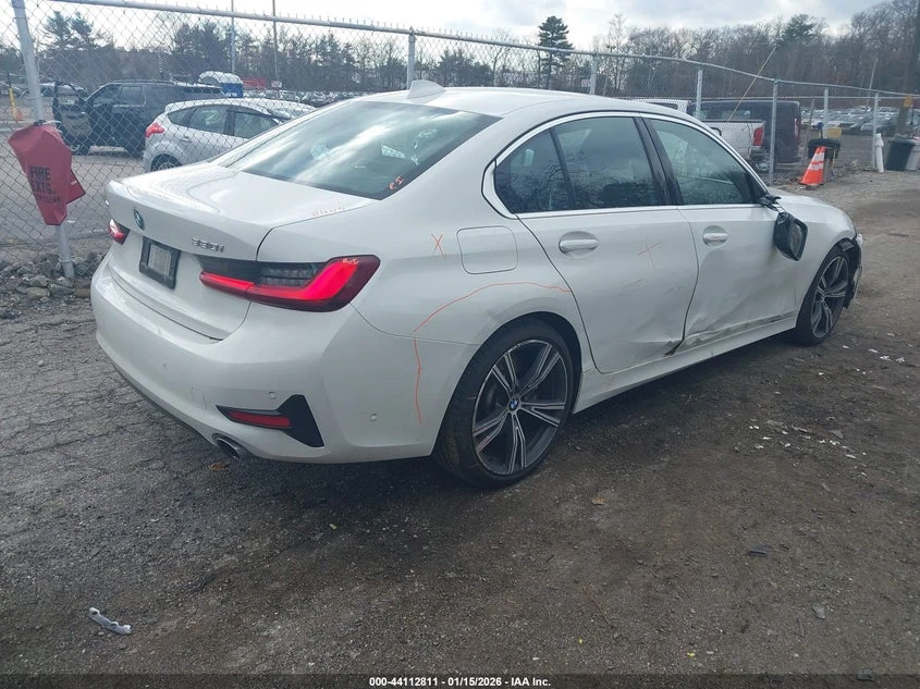 BMW 330 2l I xDrive, снимка 4 - Автомобили и джипове - 54145925