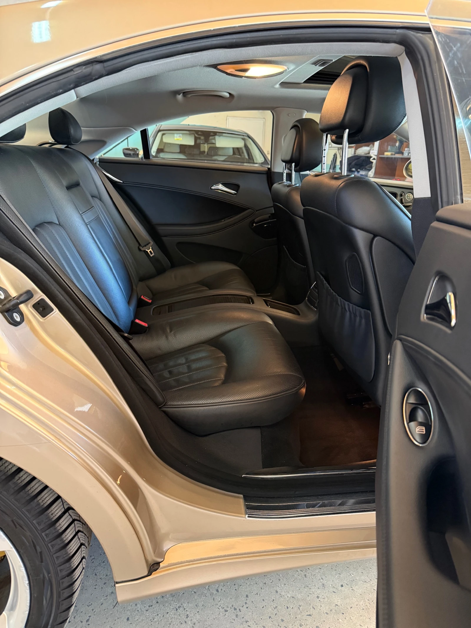 Mercedes-Benz CLS 350 3.5 V6 272 �.�.������� ������ ������ ��� ��������� | Mobile.bg � ����������� 12