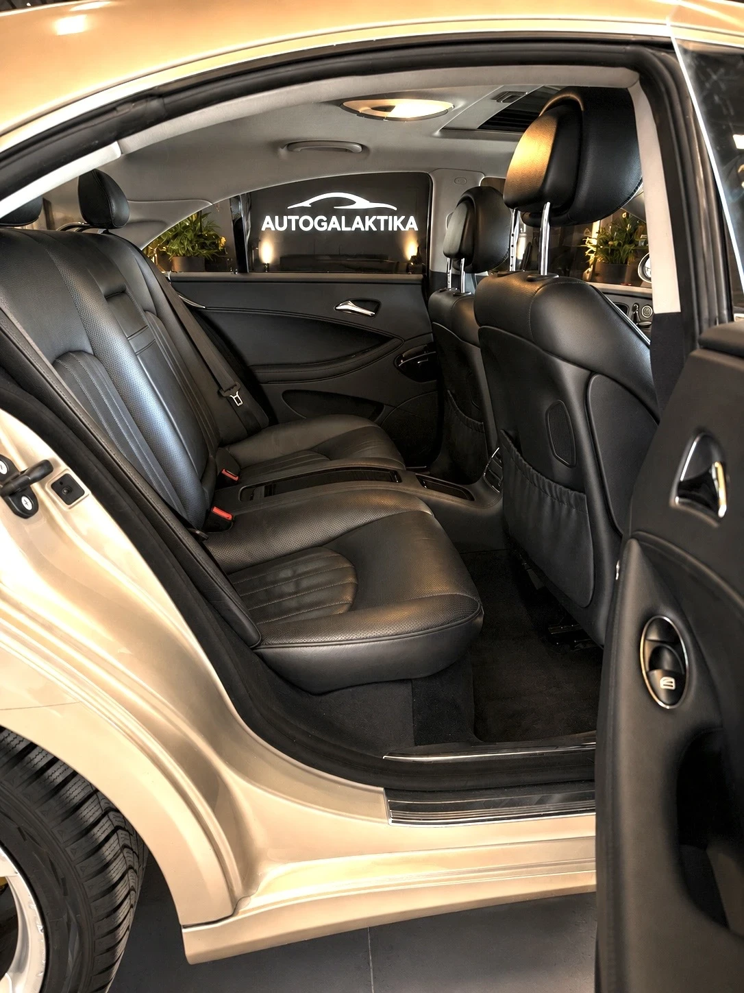 Mercedes-Benz CLS 350 3.5 V6 272 к.с.Автомат Всички екстри ТОП СЪСТОЯНИЕ, снимка 9 - Автомобили и джипове - 54324447