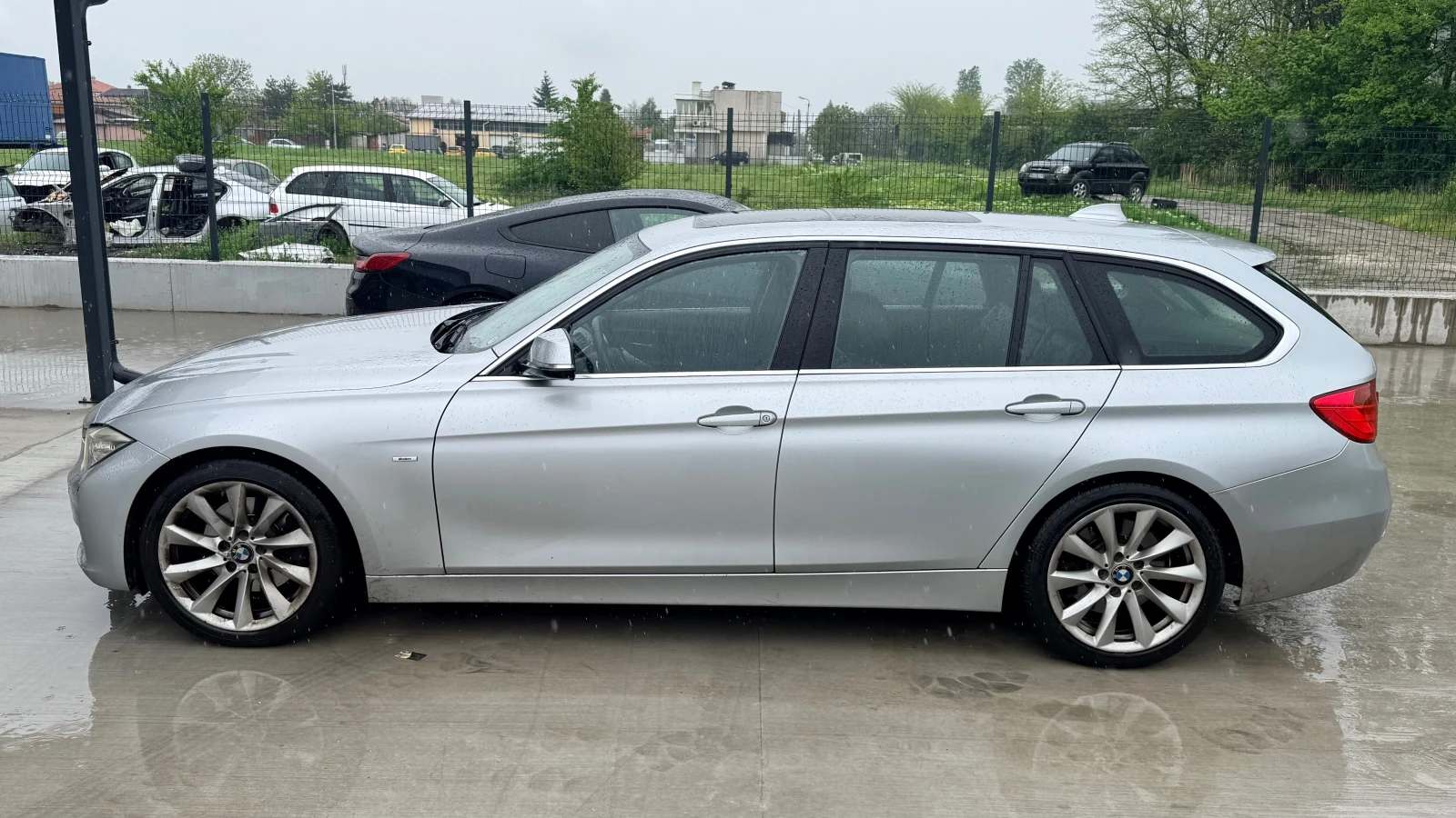 BMW 330, снимка 3 - Автомобили и джипове - 54372289