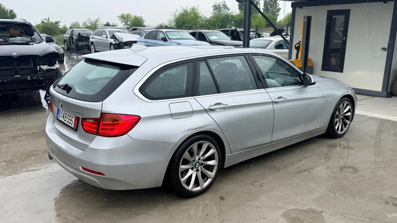 BMW 330, снимка 4 - Автомобили и джипове - 54372289