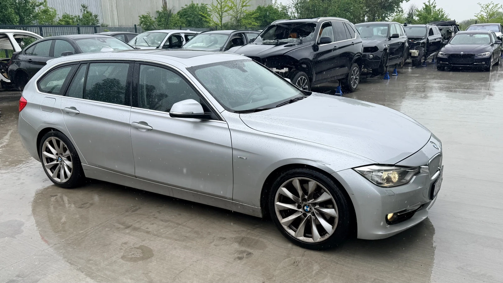 BMW 330