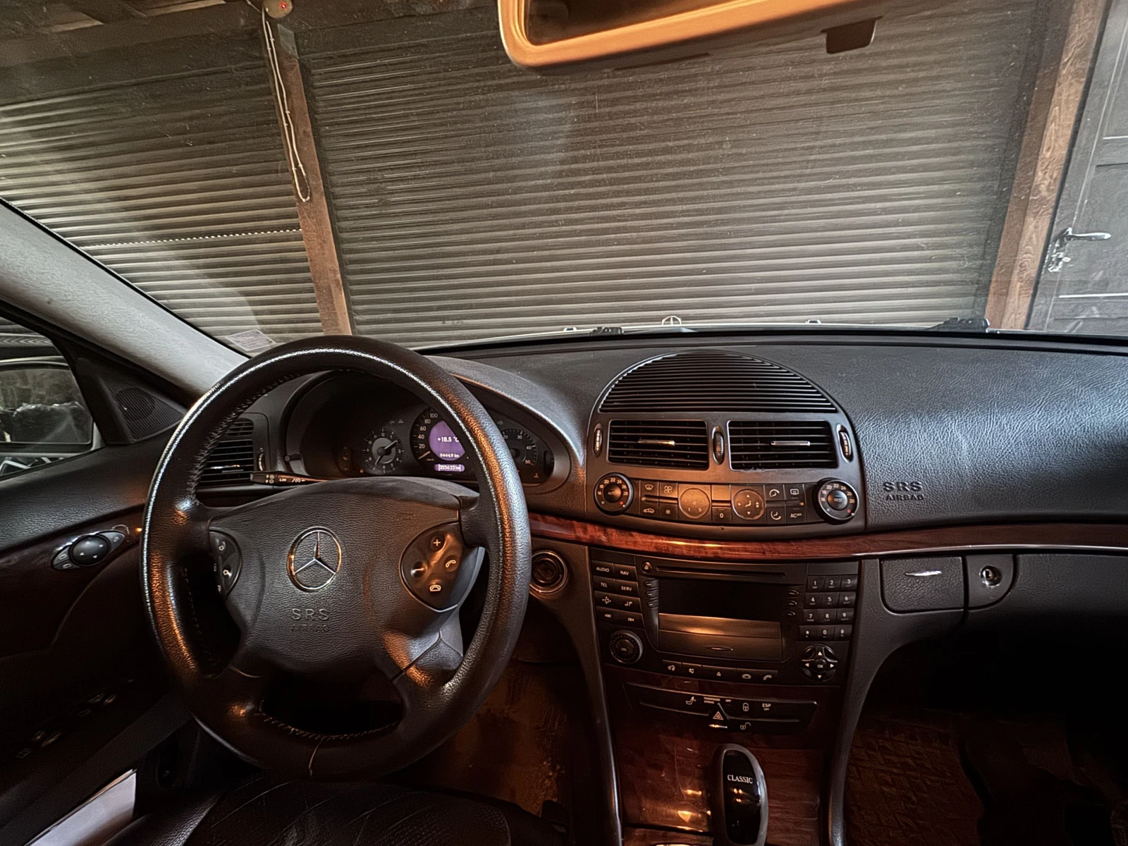 Mercedes-Benz E 220 CDI, снимка 7 - Автомобили и джипове - 54381796